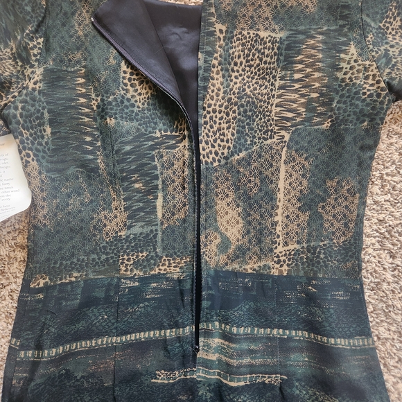 Rabbit‎ Rabbit Rabbit Patterned Midi Dress in Green and Tan - Picture 9 of 9